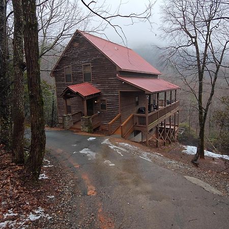 Red Roof Retreat Villa Cleveland Exterior photo