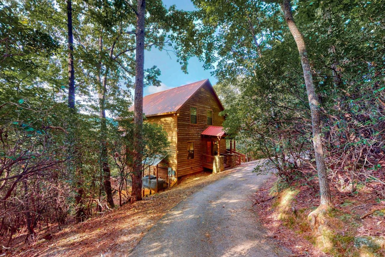 Red Roof Retreat Villa Cleveland Exterior photo