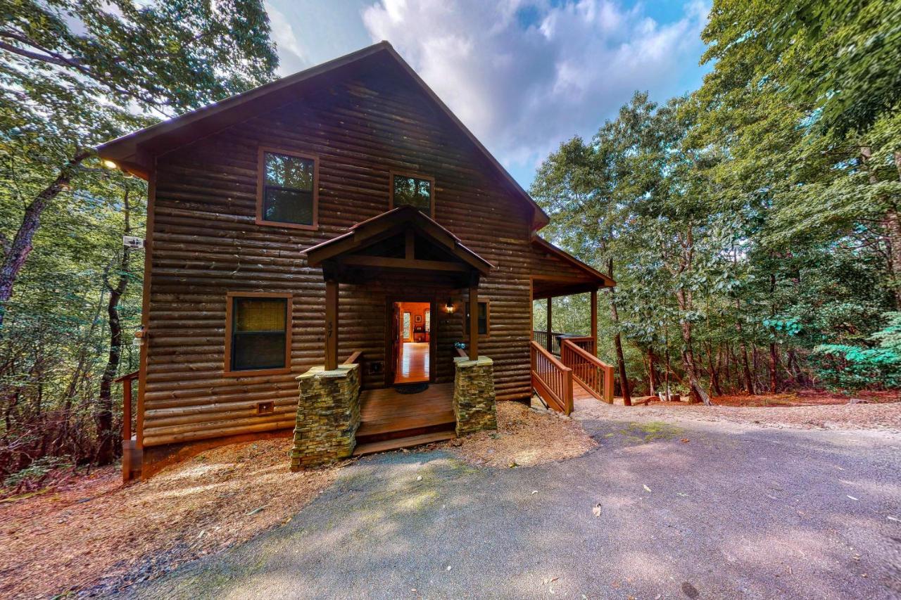 Red Roof Retreat Villa Cleveland Exterior photo